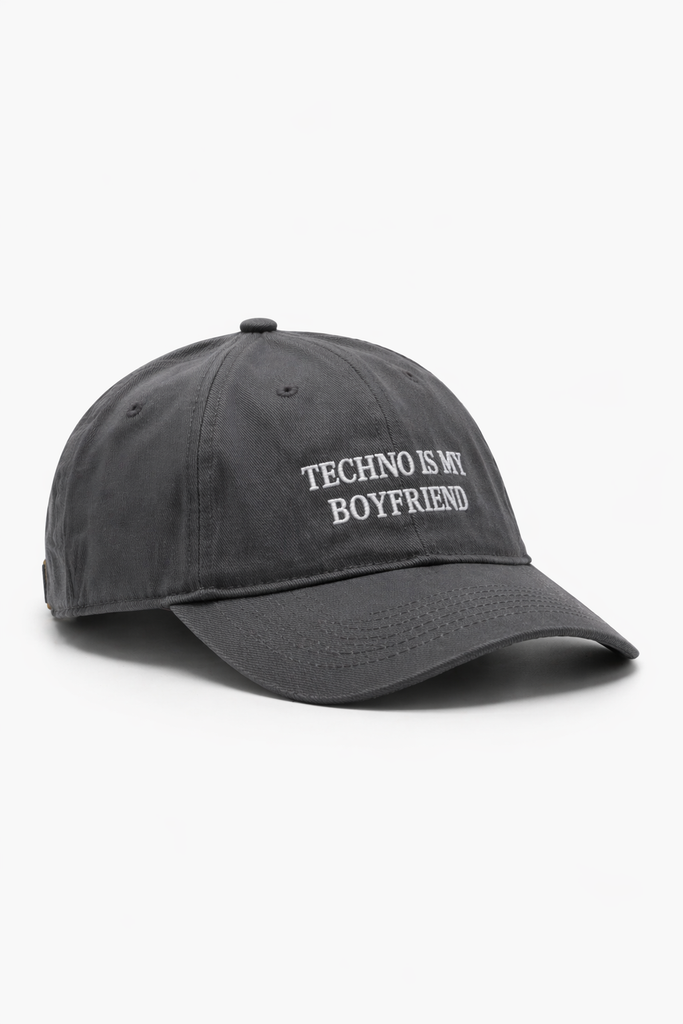 IDEA Techno Is My Boyfriend Hat | Organic Cotton Cap | formprojekt IDEA Techno Is My Boyfriend Hat | Organic Cotton Cap | formprojekt