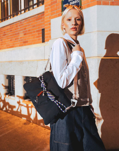 Topologie A-Frame Bag Medium Black– FØRMPROJEKT