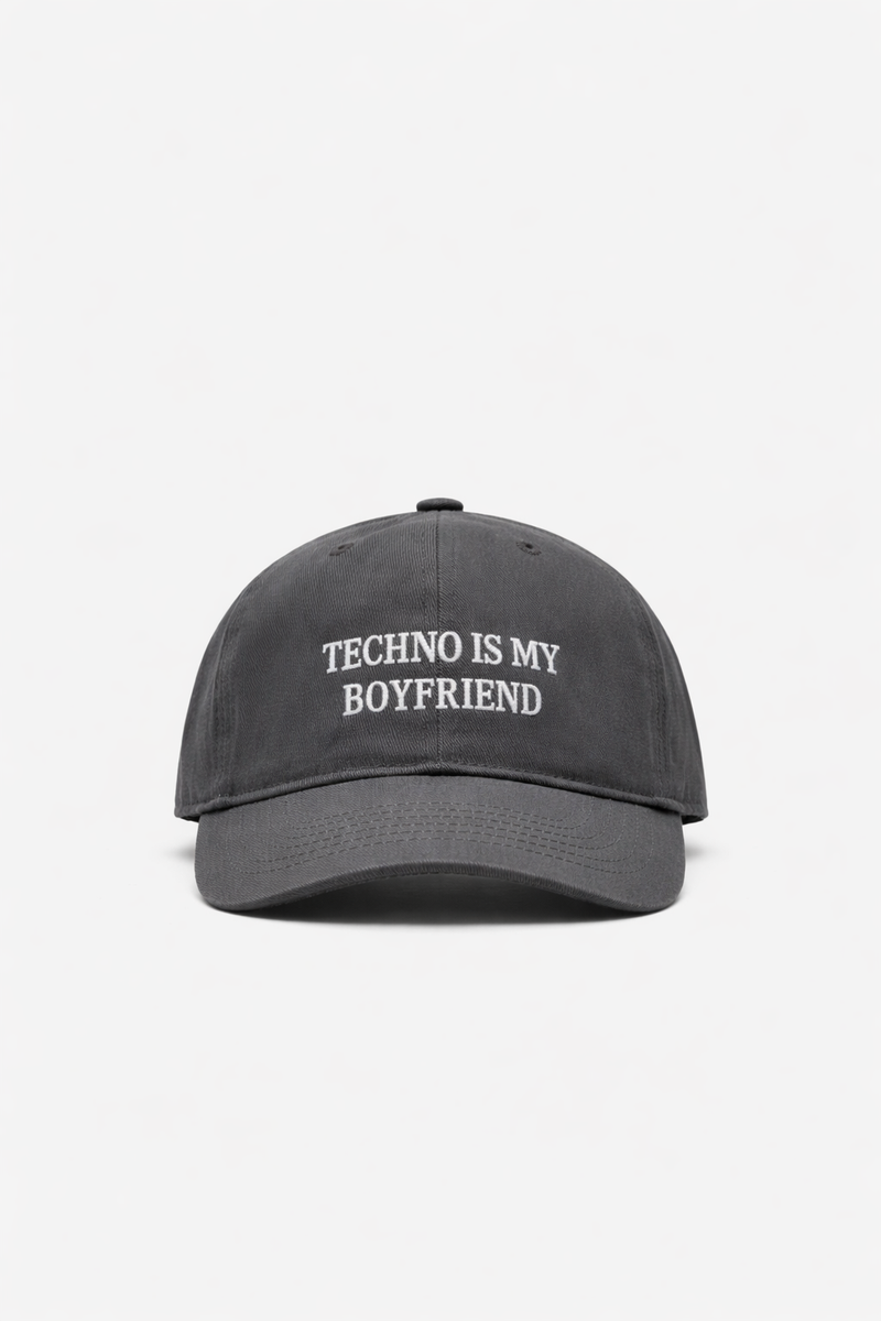 IDEA Techno Is My Boyfriend Hat | Organic Cotton Cap | formprojekt IDEA Techno Is My Boyfriend Hat | Organic Cotton Cap | formprojekt