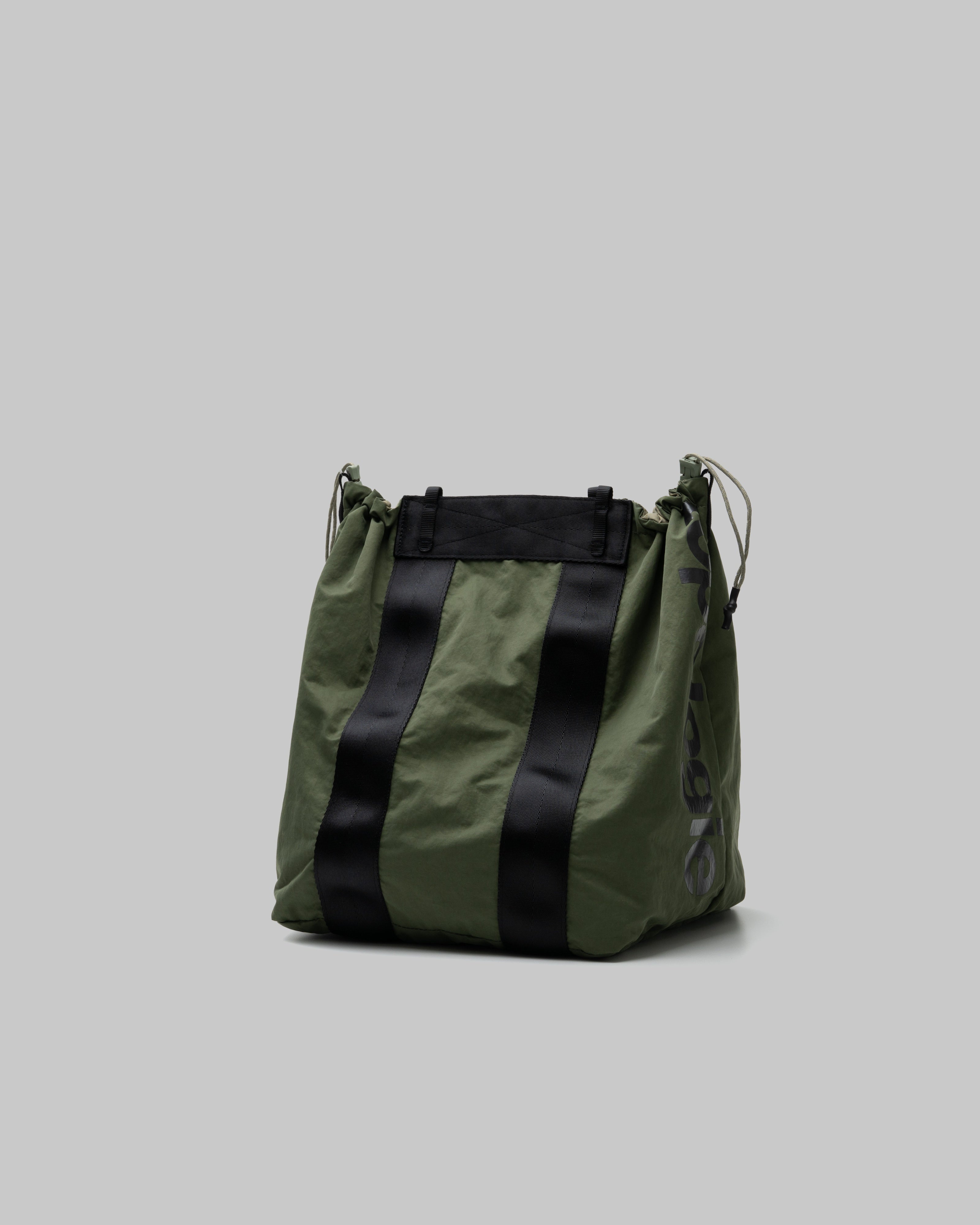 Topologie Summit Tote Medium Deep Forest– FØRMPROJEKT